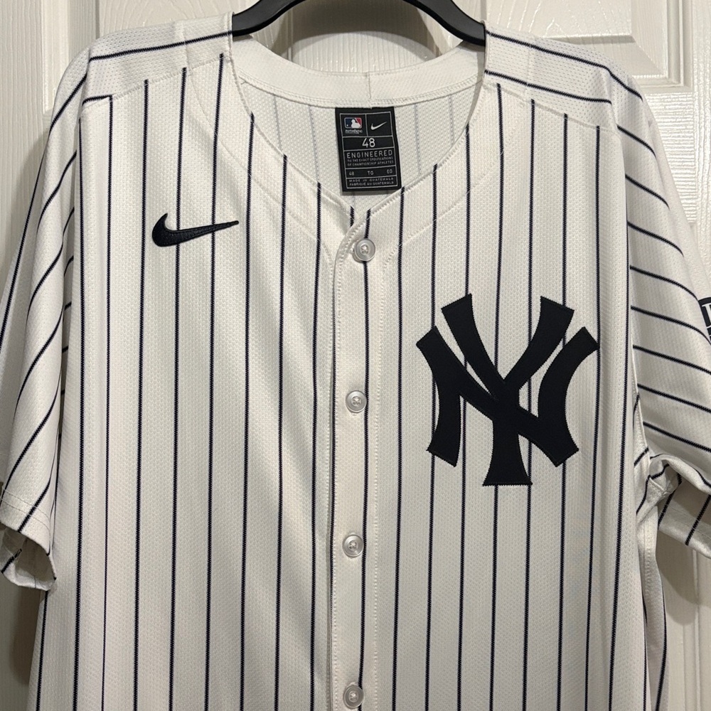 Nike White Pinstripe New York Yankees Jersey with Navy Logos
